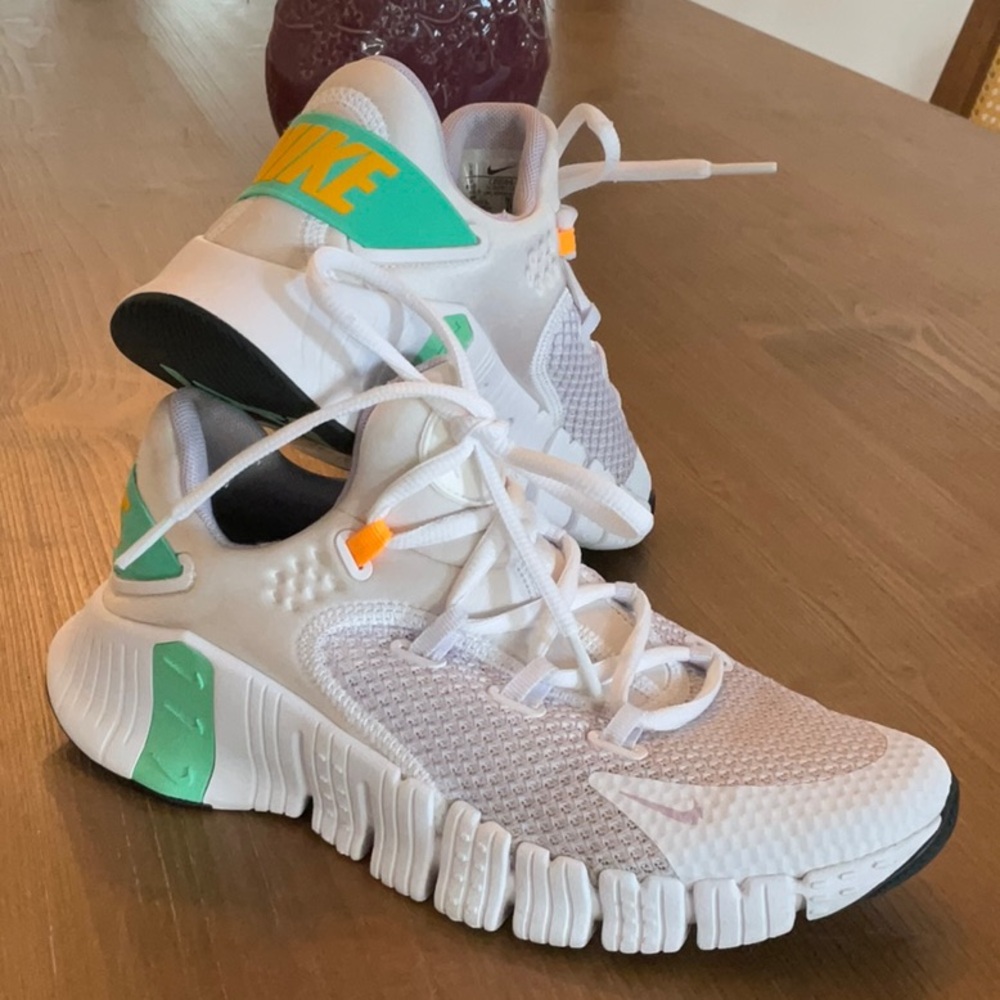 Nike Metcon White and Green Athletic Shoes